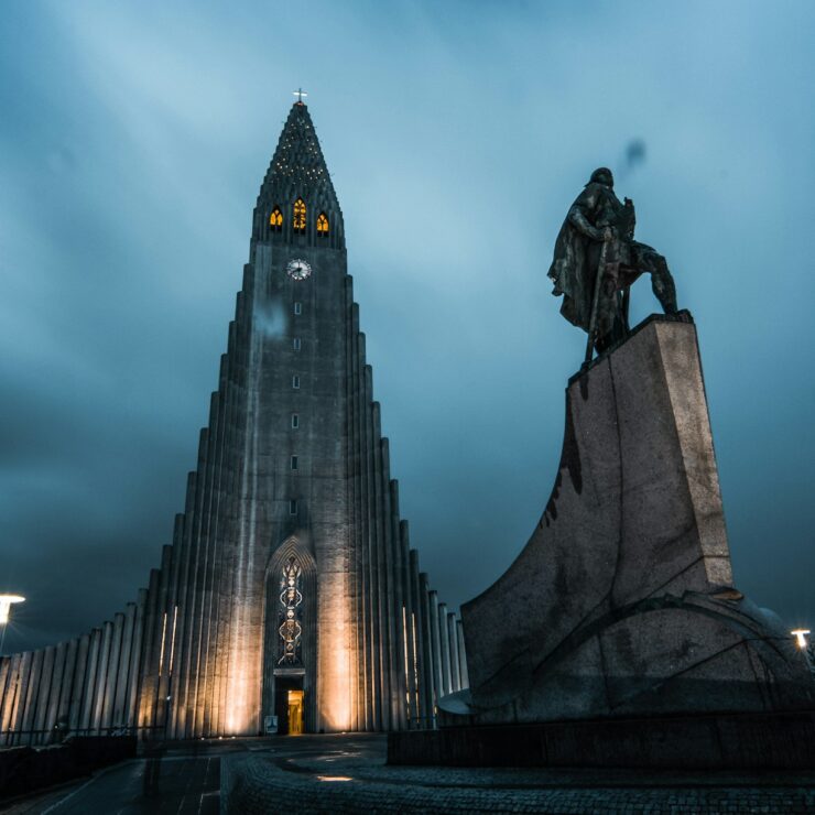 Hallgrímskirkja: Reykjavík’s Iconic Landmark – A Complete Guide for Grand Hótel Reykjavík Guests